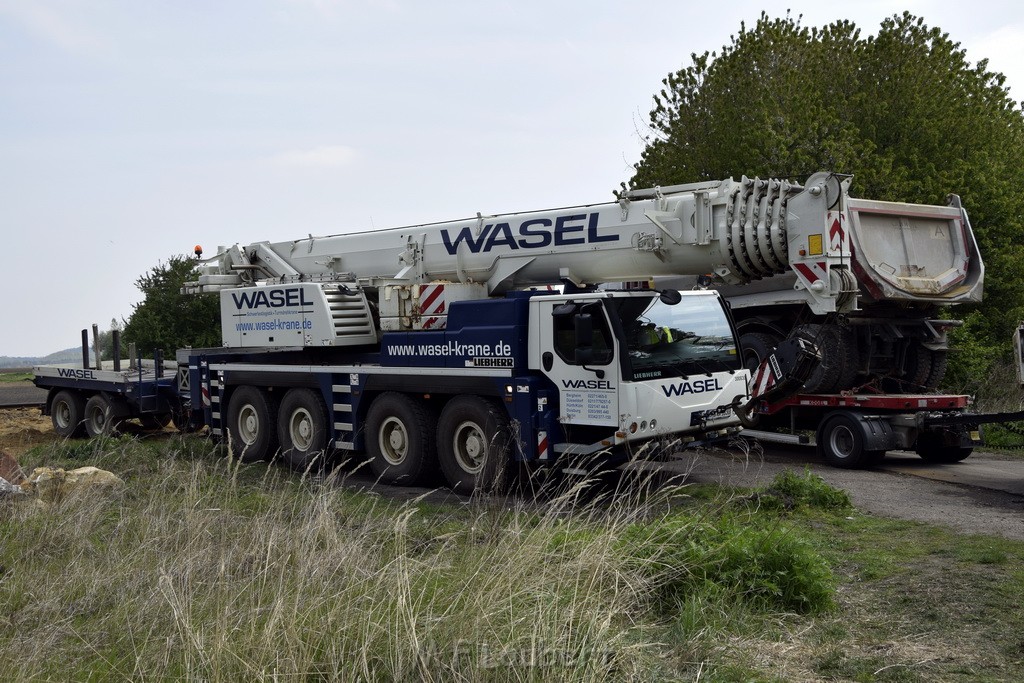 Schwerer VU LKW Zug Bergheim Kenten Koelnerstr P604.JPG - Miklos Laubert